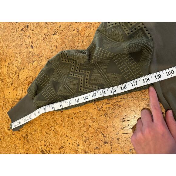 Anthropologie Tiny longsleeve shirt embroidered eyelet puff sleeves M petite - Picture 5 of 11